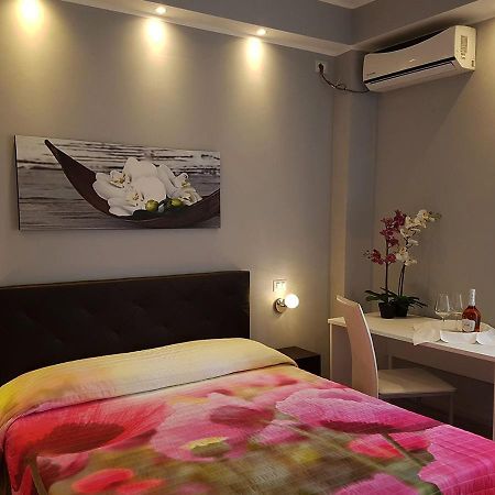 Cristal Rooms Piacenza Ngoại thất bức ảnh