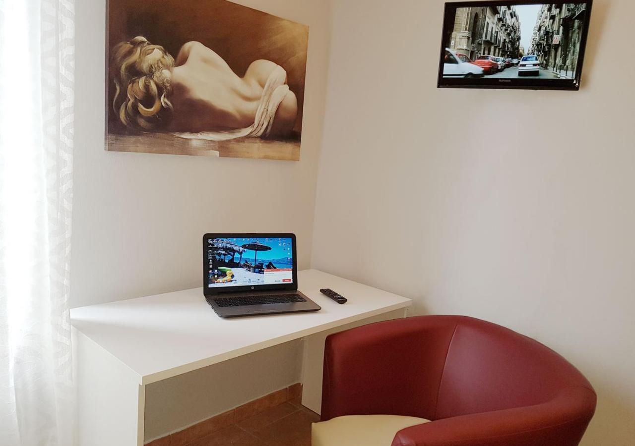 Cristal Rooms Piacenza Ngoại thất bức ảnh