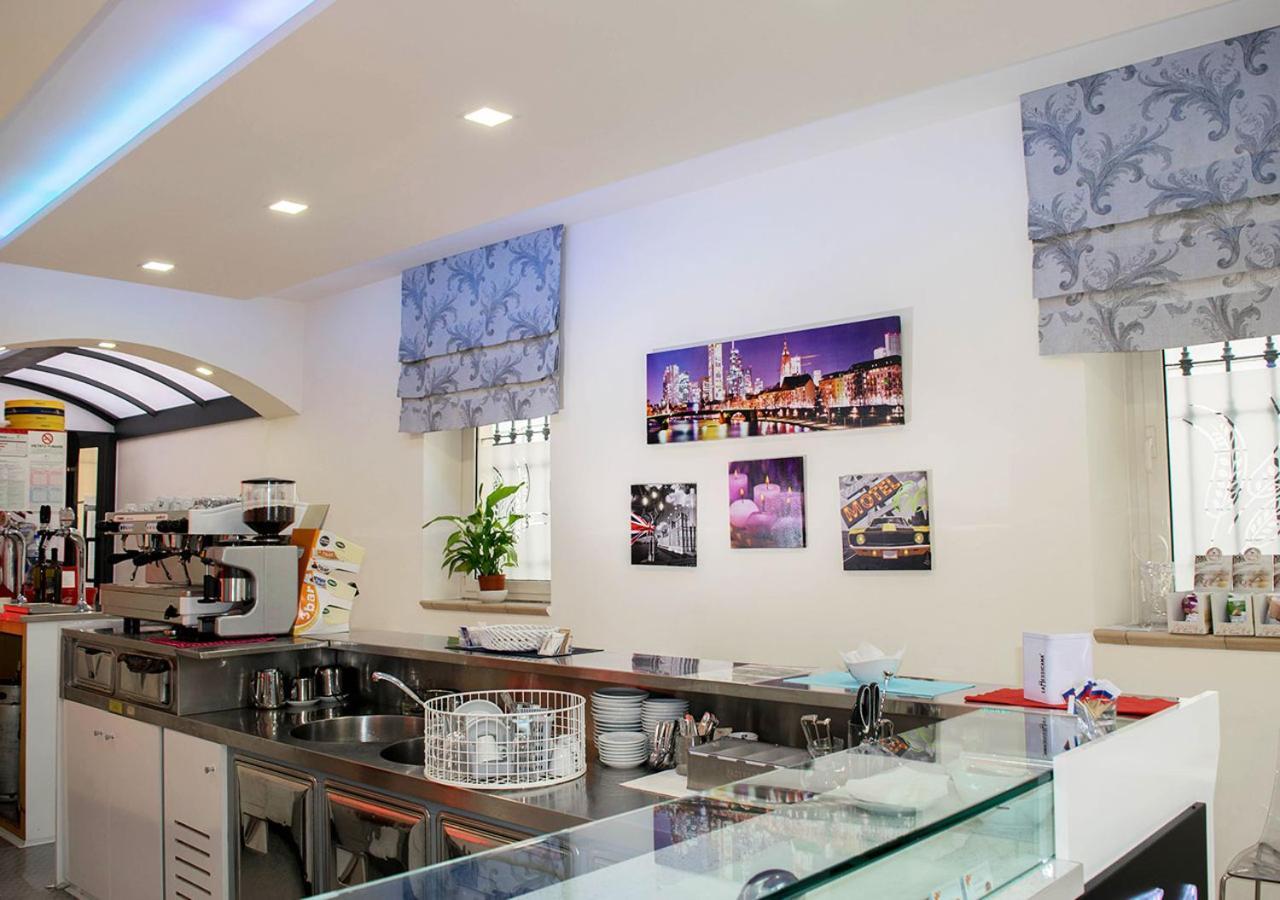 Cristal Rooms Piacenza Ngoại thất bức ảnh