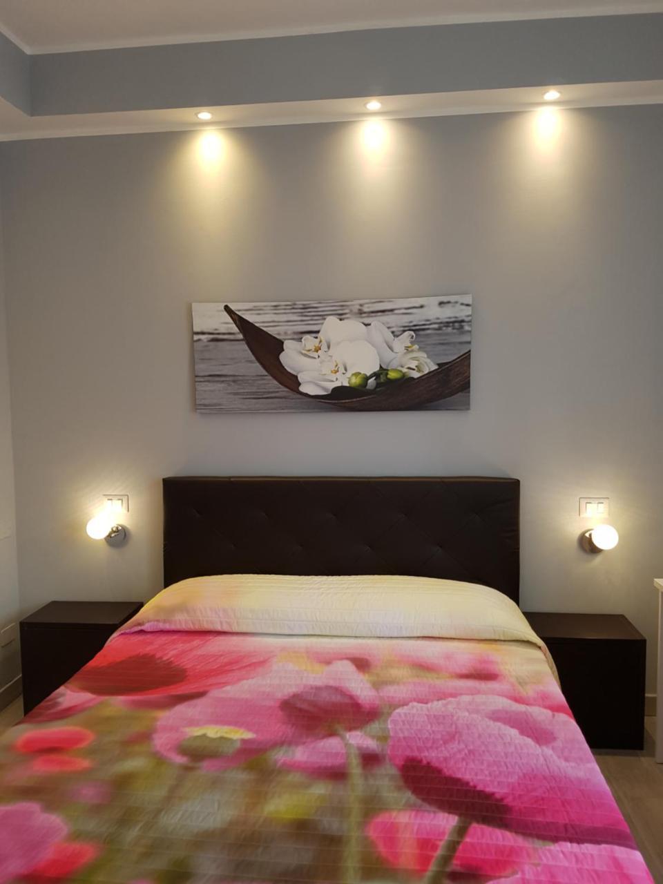 Cristal Rooms Piacenza Ngoại thất bức ảnh
